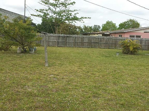 4th image of 20010 NW 15th Ave