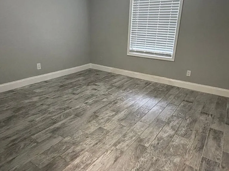 Strawberry Place Apartments — Photo 17