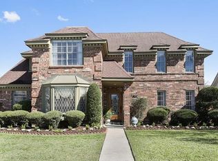 16 Yosemite Dr, New Orleans, LA 70131