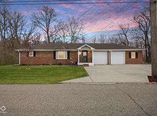 1812 S Clark Rd, Shelbyville, IN 46176