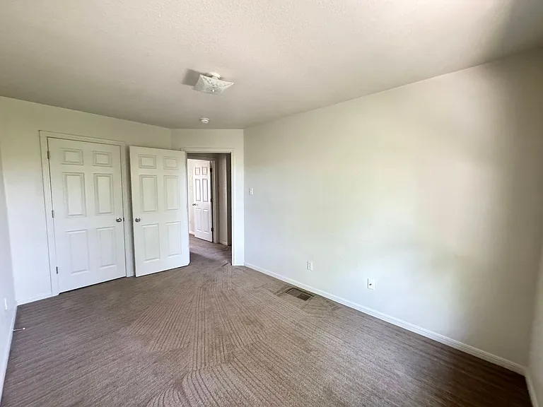 206 Veterans Ave — Photo 22