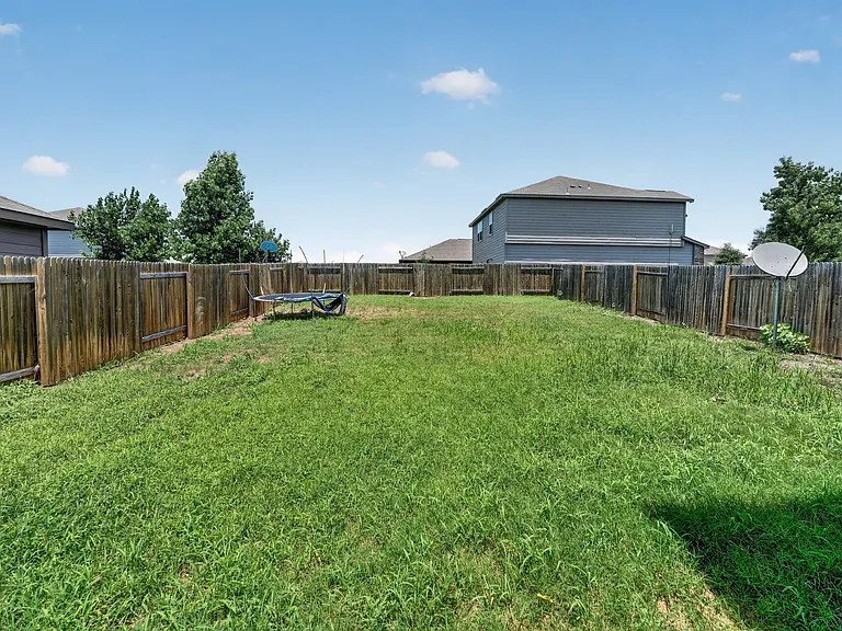 169 Allington Cir — Photo 30