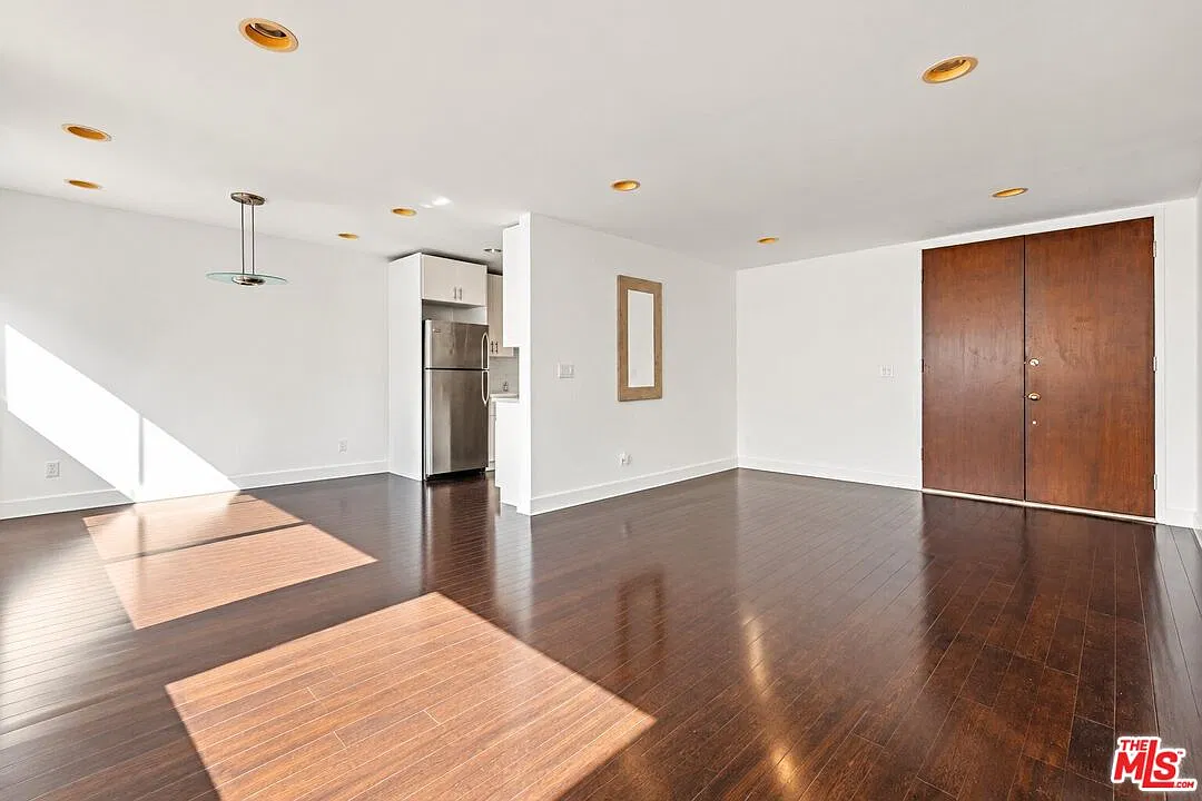 1 bed, 1.0 bath, 720 sqft, $3,500 — Photo 1
