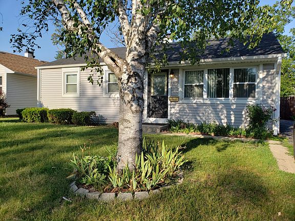 2nd image of 802 Edgar Allen Poe Ln