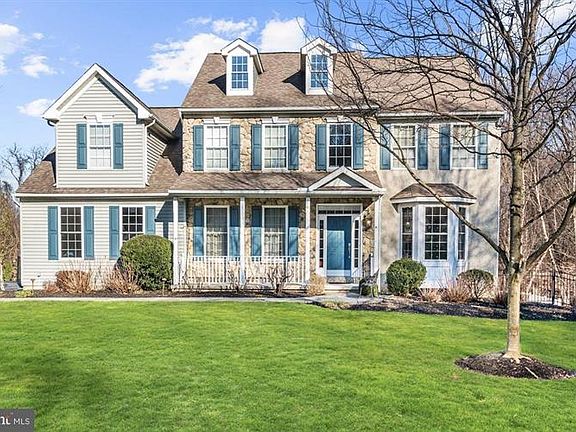 2nd image of 23 White Woods Ln