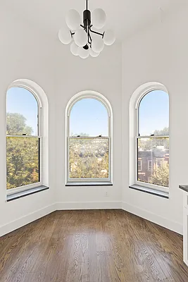 Rented by Compass | media 18