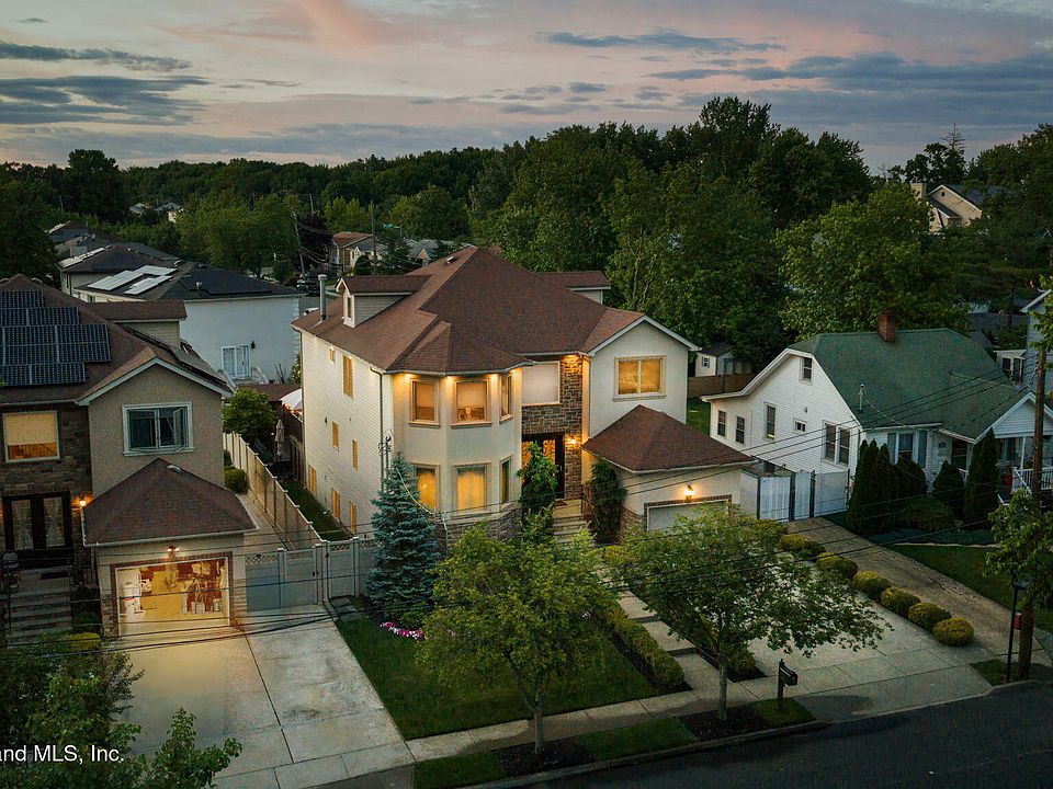 1st image of 51 Outerbridge Ave