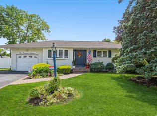 116 Mockingbird Ln, Brentwood, NY 11717
