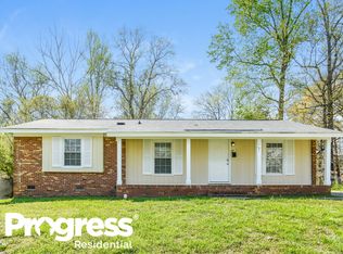 907 Pondella Dr, Charlotte, NC 28213