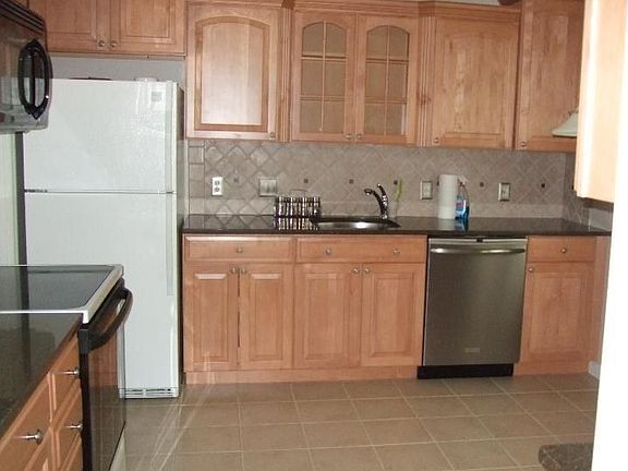 2nd image of 13122 Orleans St