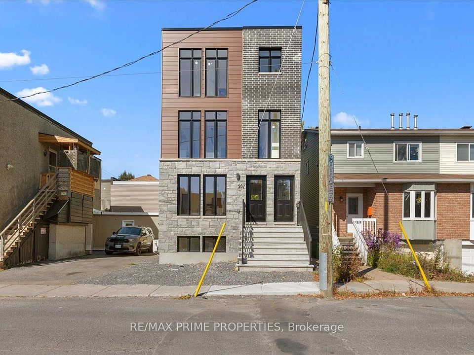 1st image of 207 Carillon St