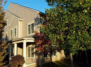11274 Wortham Crest Cir #10, Manassas, VA 20109