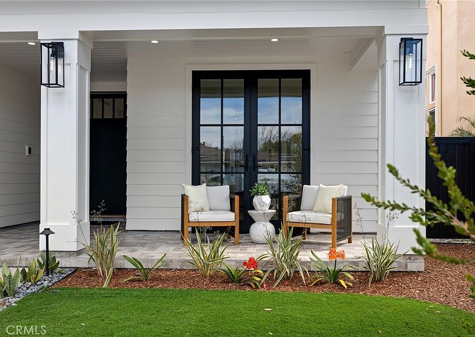 1820 9th St, Manhattan Beach, CA 90266 | MLS #SB25048835 | Zillow