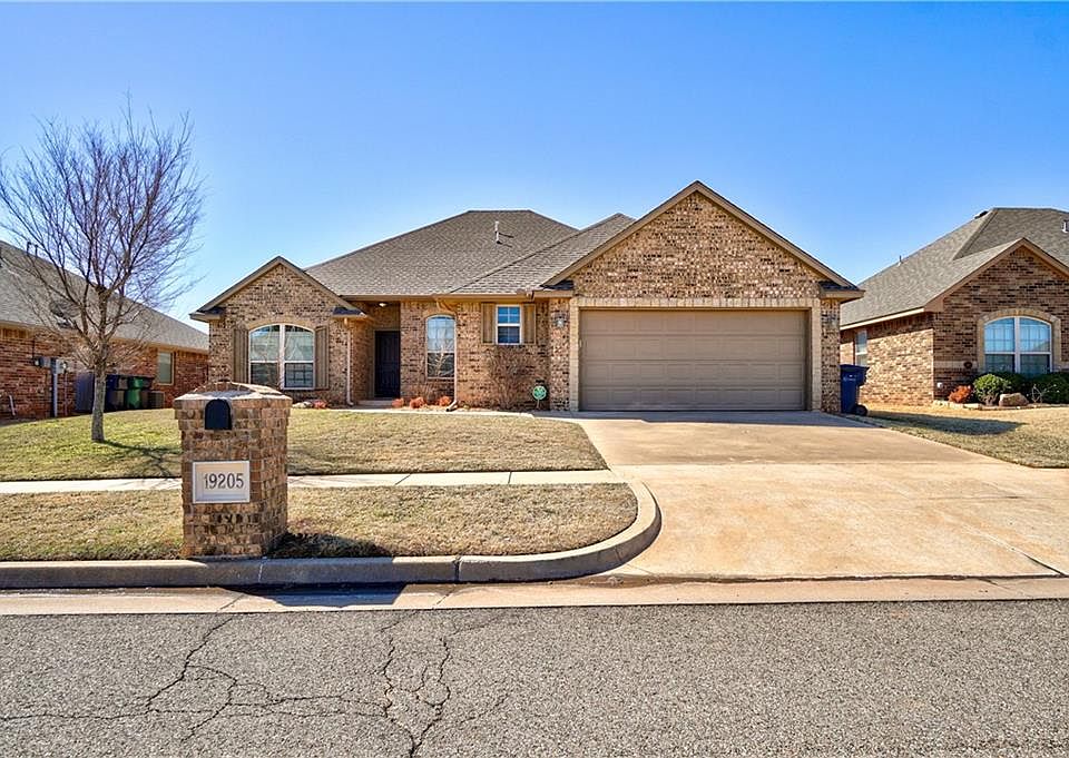 1st image of 19205 Garden Creek Ln