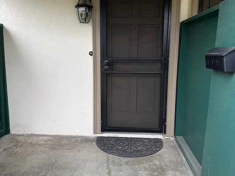 5063 Argyle Dr — Photo 1