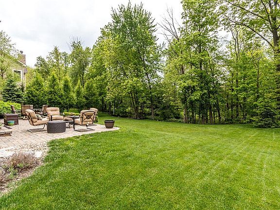 2nd image of 6964 Jennifer Ann Dr
