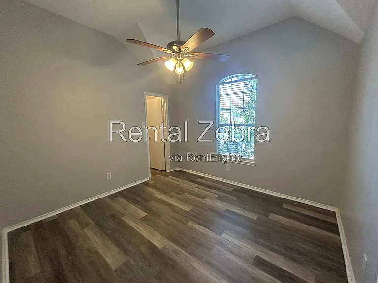 5438 Jacob Dr — Photo 12