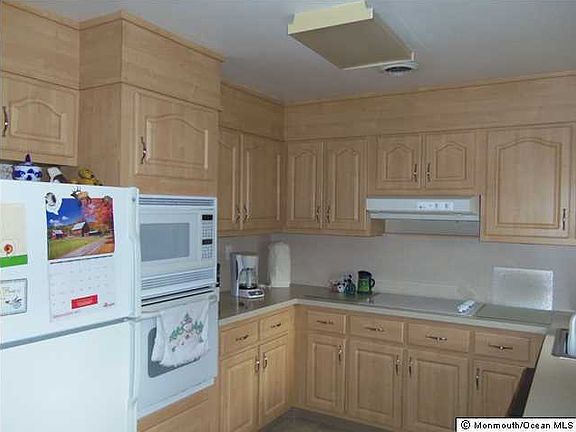 2nd image of 16 Cambridge Circle #A