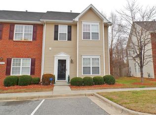 1660 Olivers Crossing Cir, Winston Salem, NC 27127