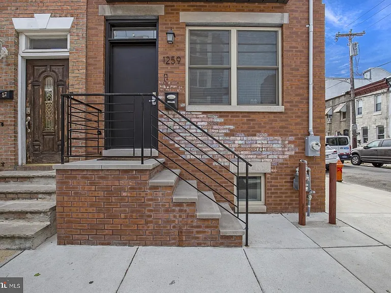 1259 S 29th St — Photo 33