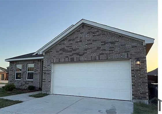 793 Richmond Dr