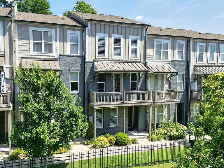 1815 Ridley Blvd #7 — Photo 4