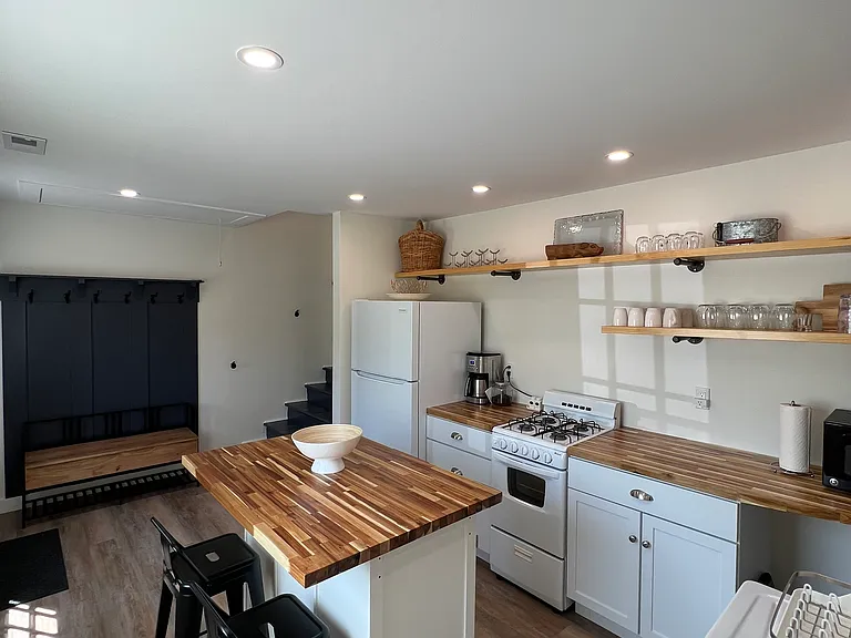 588 Case Rd — Photo 4