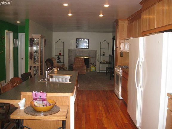 3rd image of 5136 Candlewood Dr