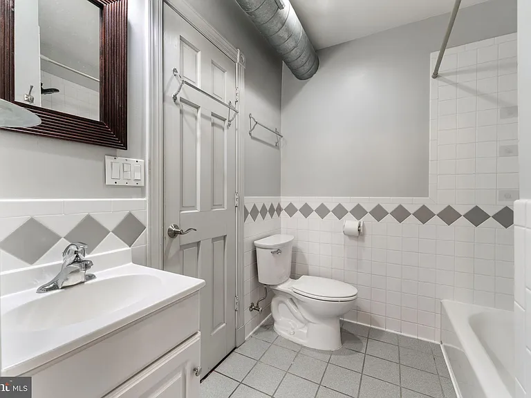 28 E Patrick St #1 — Photo 9