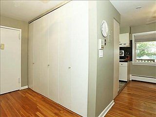 2nd image of 6 Sussex Ct