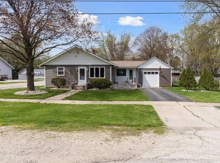 315 W Main St, Durand, IL 61024