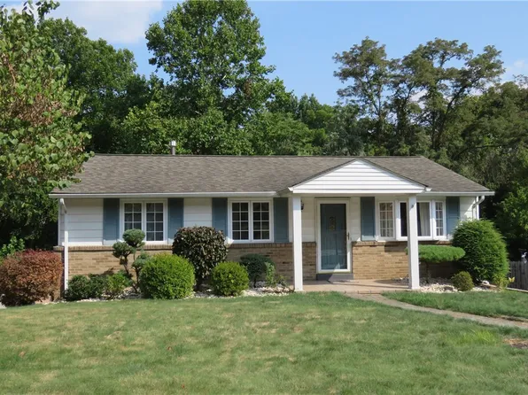1749 Diane Merle Dr, North Huntingdon, PA 15642