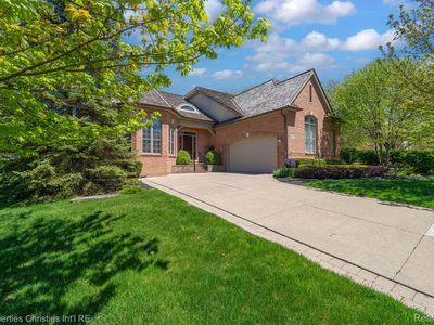 2590 Summerlin Ct, Rochester, MI, 48306