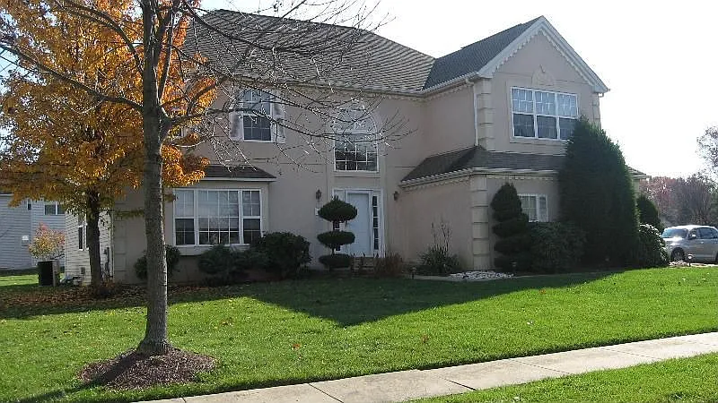 545 Zinn Dr photo 1