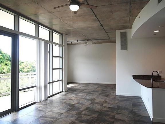 2nd image of 365 SE 6th Ave APT 305