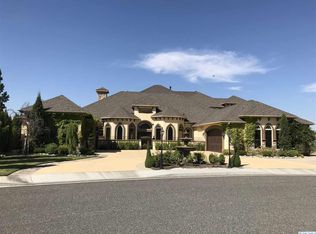 3077 Riverbend Dr, Richland, WA 99352