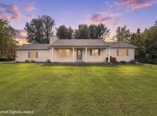 927 Bay View Dr, Mosinee, WI 54455