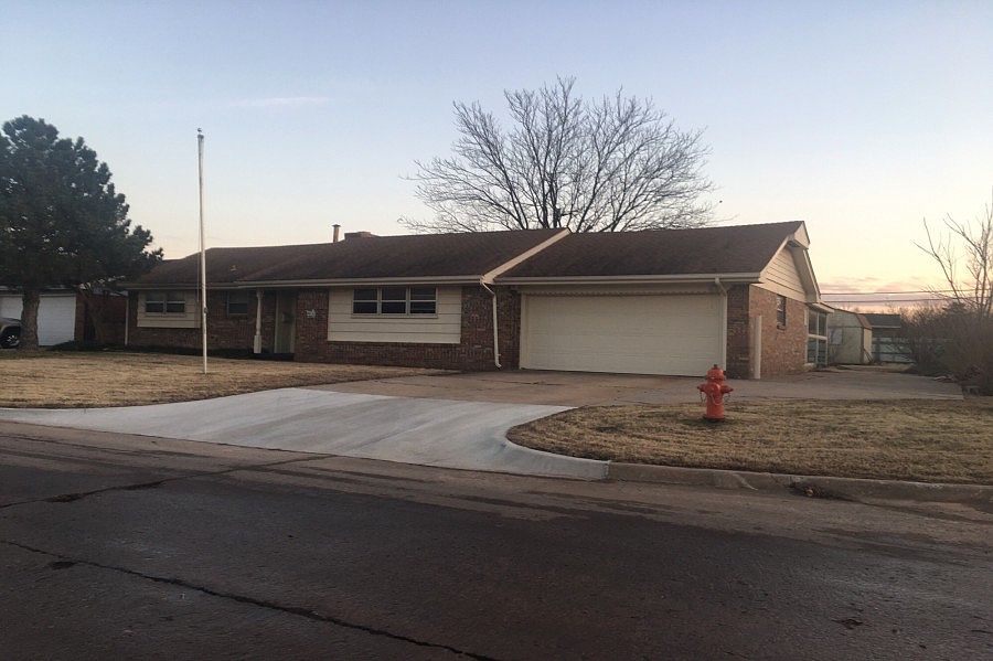 2nd image of 2140 SW 63rd St