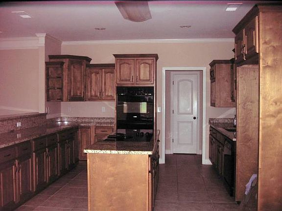 Island Kitchen Photo 3