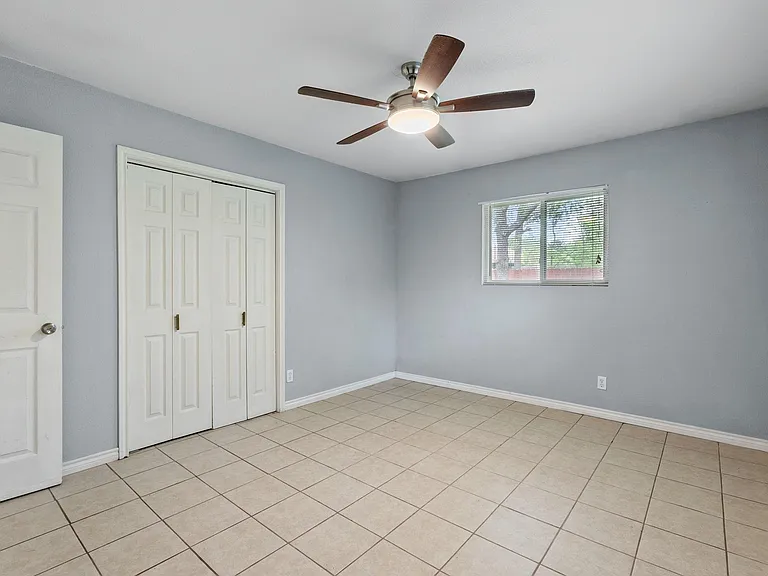 5803 Wellington Dr #B — Photo 9