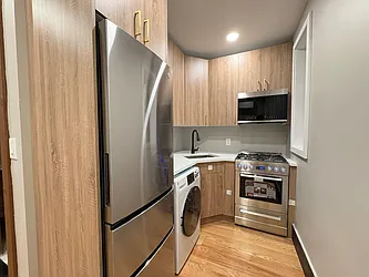 20-22 Reed Street, #8