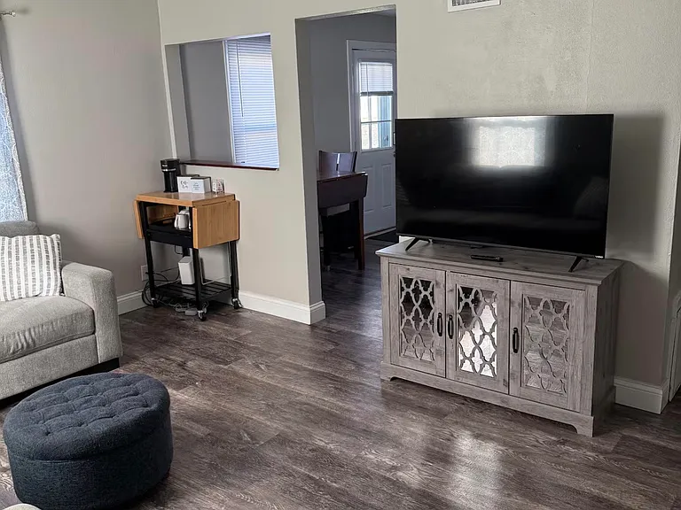 5131 N Longview Pl — Photo 3