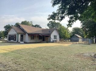 222 N 6th St, Jet, OK 73749