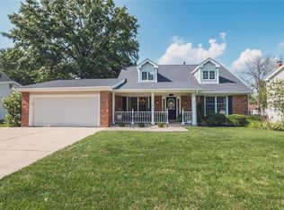 1879 Dougherty Terrace Dr, Ballwin, MO 63021