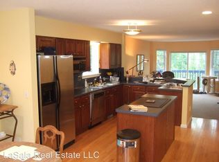 42 Tunxis St, Farmington, CT 06032