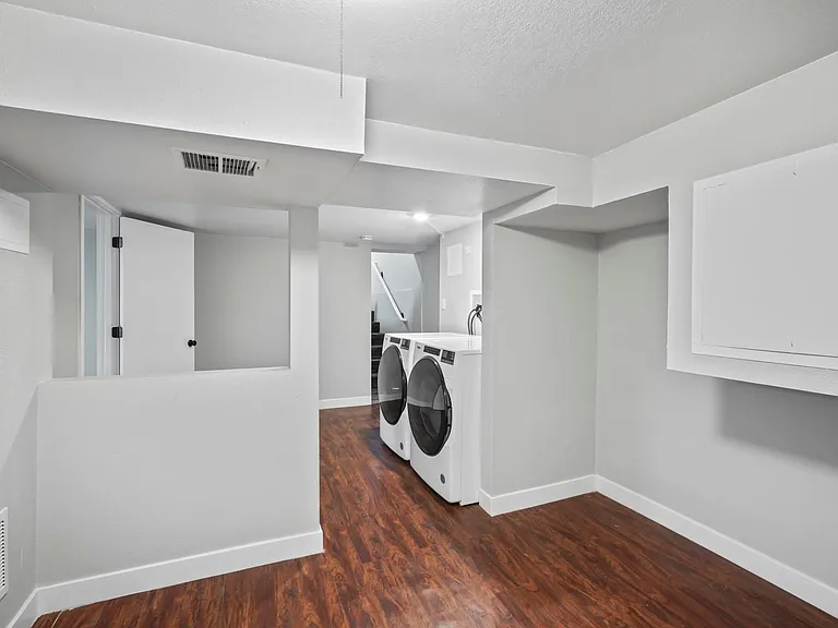 6725 Irving St — Photo 14