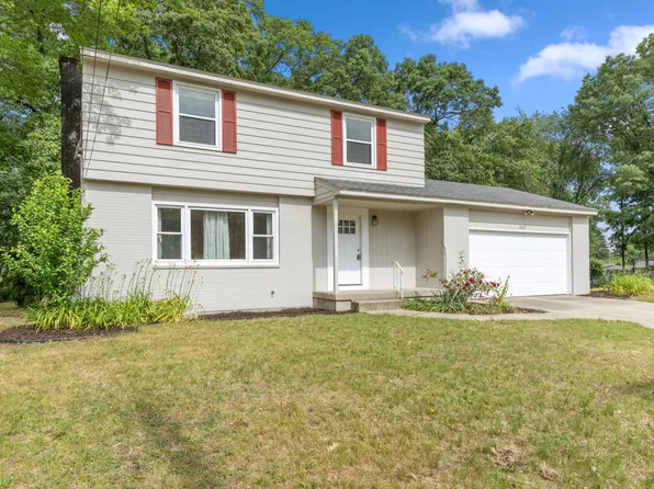 2647 Manitoba Ct NE, Grand Rapids, MI 49525