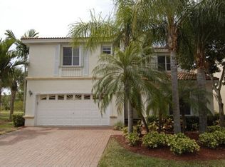1050 Pin Oak St, Hollywood, FL 33019
