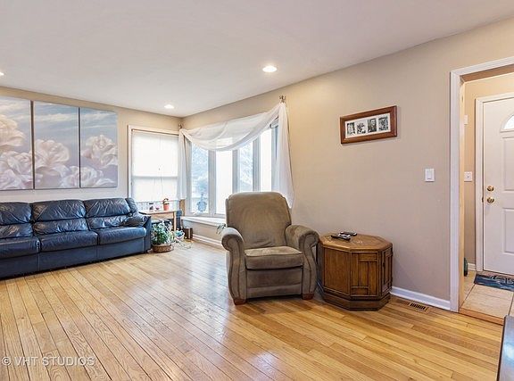 2nd image of 20 S Elmwood Ave