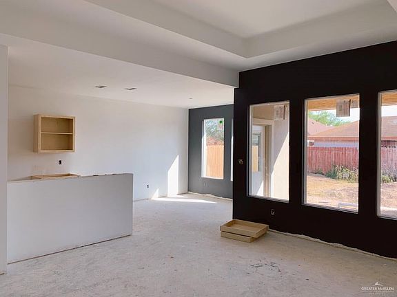 2nd image of 2806 La Mora Ln